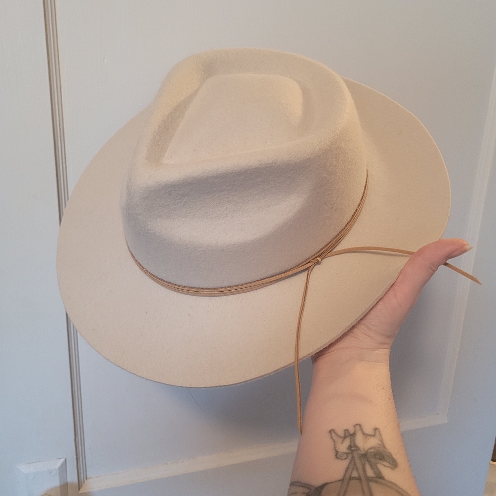 Rhythm Cream Wool Hat with Tan Band